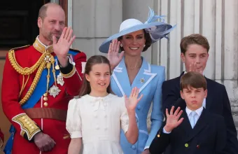 Kate Middleton: Πήρε τη Charlotte και μπήκαν στο μετρό του Λονδίνου σαν κοινές θνητές