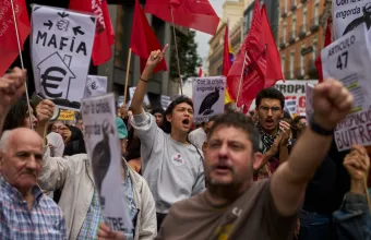 Ο Σάντσεθ ζητά από τη Βουλή να στηρίξει τα μέτρα για τη στέγαση μετά τις μαζικές κινητοποιήσεις