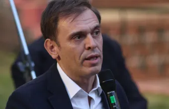 Μάντζος για αποπομπή Γκίλφοϊλ: «Η κυβέρνηση Μητσοτάκη θα δώσει απαντήσεις, ή θα συνεχίσει να σιωπά;»