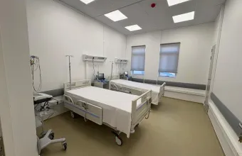 Ενισχύεται το Κρατικό Θεραπευτήριο – Κέντρο Υγείας Λέρου: Σύμβαση Δωρεάς της 2ης ΥΠΕ με την "Kyklades Maritime Corporation"