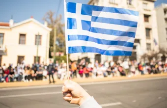 28η Οκτωβρίου στην Αθήνα: 14 μεζεδοπωλεία στο κέντρο και πέριξ για μετά την παρέλαση