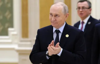 Κρεμλίνο: Ο Πούτιν είναι έτοιμος να σταματήσει τις επιθέσεις στην Ουκρανία, αλλά μόνο την ημέρα των εκλογών
