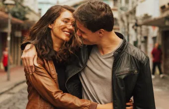 Dating μετά τα 30: Γιατί όλοι μοιάζουν να έχουν μια λίστα με απαιτήσεις;