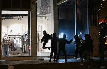 Γαλλία: Απαγόρευση συγκεντρώσεων στη Μασσαλία μετά τις λεηλασίες