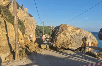 Ρόδος: Κατολίσθηση έκλεισε τον δρόμο προς την παραλία Άντονι Κουίν