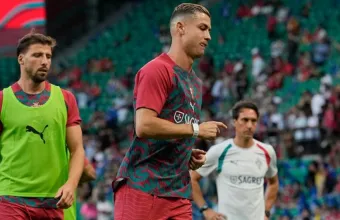 Ρονάλντο: Διχασμένοι οι Πορτογάλοι για την επιστροφή του στην Εθνική – Ισχυρή στήριξη στον Ζεσούς