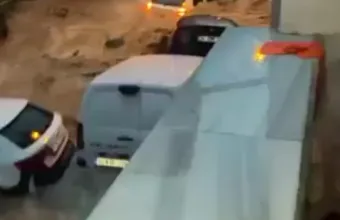 Καταρρακτώδεις βροχές στην Κωνσταντινούπολη: Πλημμύρισαν σπίτια, ποτάμια οι δρόμοι - Δείτε βίντεο