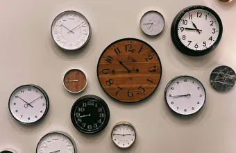 Πότε αλλάζει η ώρα και γιατί μας επηρεάζει περισσότερο απ' όσο νομίζουμε