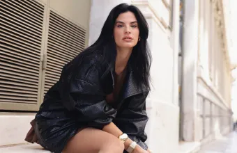 Χριστίνα Μπόμπα: «Έμπαινα στο σπίτι και αντί να αγκαλιάσω την οικογένειά μου, έβγαζα το κινητό»