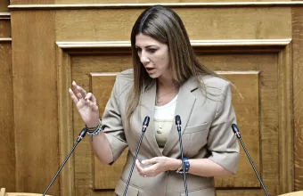 Σε αυτοδίκαιη αργία ο εκπαιδευτικός του Γυμνασίου Βούλας, με απόφαση Ζαχαράκη