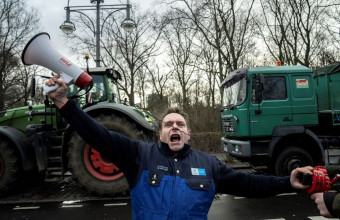 Γαλλία: Ανακοινώθηκαν μέτρα για αγρότες - Δεν θα αυξηθεί ο φόρος στο ντίζελ