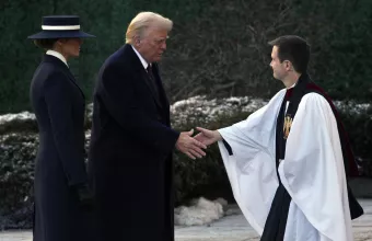 Με εκτελεστικά διατάγματα ο Τραμπ θα ιδρύσει το DOGE και θα αναστείλει το δικαίωμα απόκτησης της ιθαγένειας για όσους γεννιούνται στις ΗΠΑ