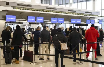 HΠΑ: Μόνο με αρνητικό τεστ για Covid-19 οι ταξιδιώτες από την Κίνα