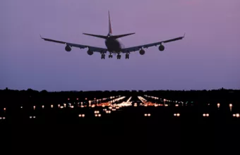 Ελεύθερη η Βρετανίδα που προκάλεσε αναγκαστική προσγείωση σε αεροσκάφος