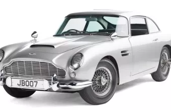 Η θρυλική Aston Martin του Τζέιμς Μποντ πουλήθηκε για 5.770.000 ευρώ!