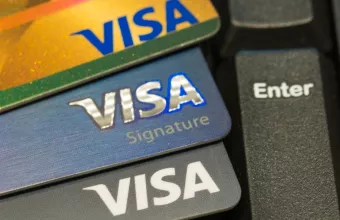 Visa και Mastercard «τέλος» από τη Ρωσία    