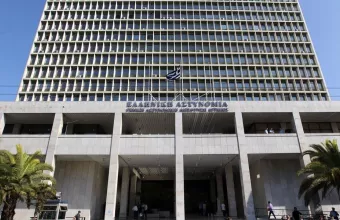 Επίθεση σε αστυνομικό-Ν. Σμύρνη: Προφυλακιστέος ο 23χρόνος -Ελεύθερος με όρους ο 22χρονος