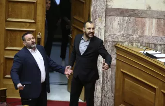 Δεύτερη ηχηρή αποχώρηση από την Χρυσή Αυγή, εκτός και ο Ηλιόπουλος