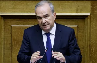 Παπαθανάσης: Τι είπε για παραλίες και εσωτερικούς χώρους καταστημάτων εστίασης