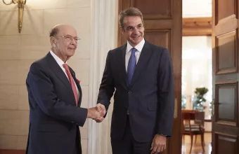 Εξαίρεση του ελαιόλαδου από δασμούς των ΗΠΑ ζήτησε ο Μητσοτάκης από Ρος