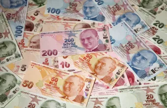  Πτώση καταγράφει η τουρκική λίρα