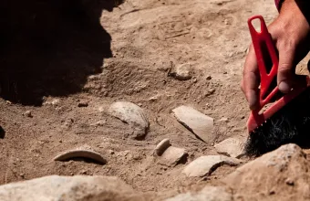 Πέθανε στα 58 του ο αρχαιολόγος Γιάννης Λώλος - Το έργο του στην αρχαία Σικυώνα