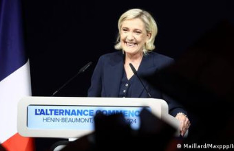 Γαλλία: «Μπρα ντε φερ» Ακροδεξιάς-Κεντροαριστεράς