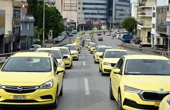 Αναστολή της απεργίας των ταξί λόγω κακοκαιρίας