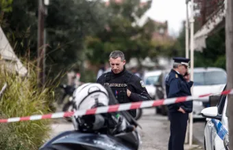 Κολωνός: Διευθύντρια σχολείου νεκρή έπειτα από πτώση από ταράτσα πολυκατοικίας