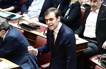 Δημήτρης Μάντζος στη Βουλή