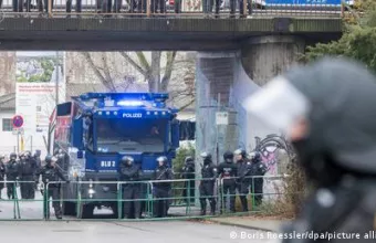 Αστυνομική παρουσία στο Γκίσεν