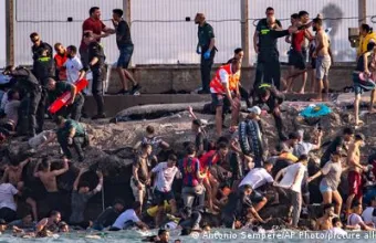 Κρίση στη Θέουτα: Η Μελόνι απειλεί με μπλοκάρισμα συνόρων