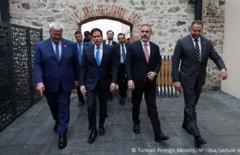 Ηγέτες σε διπλωματική διαπραγμάτευση
