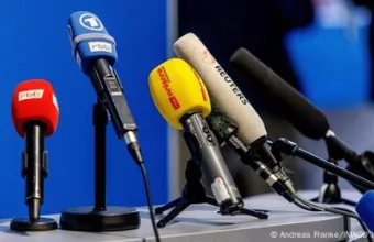 Μικρόφωνα συνέντευξης Τύπου