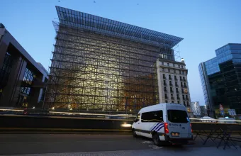 Βρυξέλλες: Με γεμάτο καλάσνικοφ συνελήφθη 20χρονος στον σταθμό Μιντί – Αποκλείεται η τρομοκρατία
