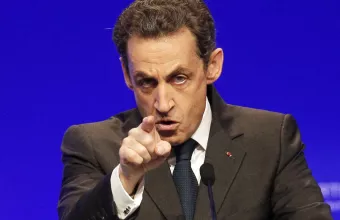 Νικολά Σαρκοζί: Σε κατ' οίκον περιορισμό, με ηλεκτρονικό βραχιολάκι
