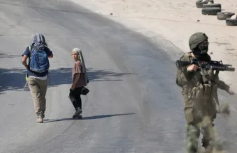 Παλαιστίνη: Ένας νεκρός από ισραηλινό αεροπορικό πλήγμα στη Γάζα, ένας τραυματίας σε πορεία εποίκων στη Δυτική Όχθη