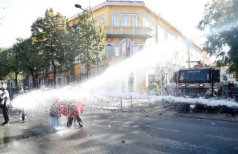 Συνεχιζονται οι διαδηλώσεις στην Αλβανία: Τεταμένη η κατάσταση στα Τίρανα
