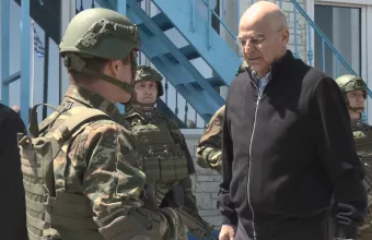 Δένδιας