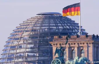 Στο 28% η AfD, δημοσκοπική κατάρρευση Μερτς