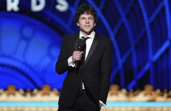 Τζέσι Άιζενμπεργκ: Με την ταινία «The Debut» θα κλείσει η αυλαία του Φεστιβάλ Κινηματογράφου του Λονδίνου