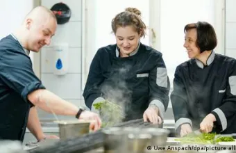 Ένταξη προσφύγων στην εργασία