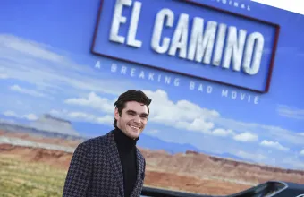 «Breaking Bad»: Οι συμπρωταγωνιστές του Αρ Τζέι Μίτι τον αποχαιρετούν