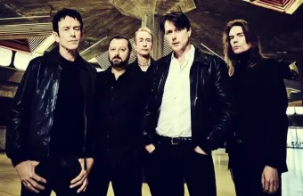 Suede: «Υπέροχο που αναγνωριζόμαστε 33 χρόνια μετά το πρώτο μας βραβείο Mercury»