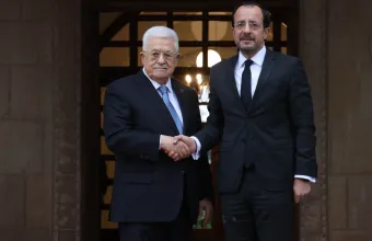 Συνάντηση Χριστοδουλίδη-Αμπάς: Στο επίκεντρο η ανάγκη επανεκκίνησης ειρηνευτικών συνομιλιών