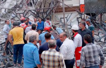 Ιράν: Συλλήψεις μετά την κατάρρευση κτιρίου με τουλάχιστον 11 νεκρούς