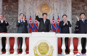 Β. Κορέα: Ο Κιμ Γιονγκ Ουν παρακολούθησε τη δοκιμή ενός νέου οπλικού συστήματος 