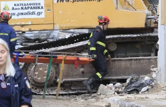 Τραγωδία στην Πλάκα: Εντοπίστηκε και δεύτερη σορός στα συντρίμμια