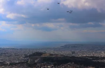 Τα Rafale περνούν πάνω από την Αθήνα - Δείτε βίντεο και φωτογραφίες