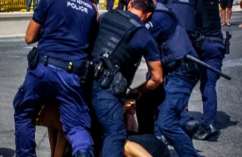 αστυνομικοί σύλληψη δρόμος